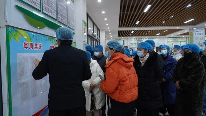 堂开放日活动共筑校园饮食安全防线pg电子免费模拟器大冶一中举办食(图10) 堂开放日活动共筑校园饮食安全防线pg电子免费模拟器大冶一中举办食(图10)