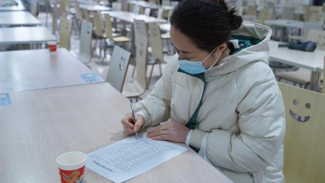 堂开放日活动共筑校园饮食安全防线pg电子免费模拟器大冶一中举办食(图5) 堂开放日活动共筑校园饮食安全防线pg电子免费模拟器大冶一中举办食(图5)