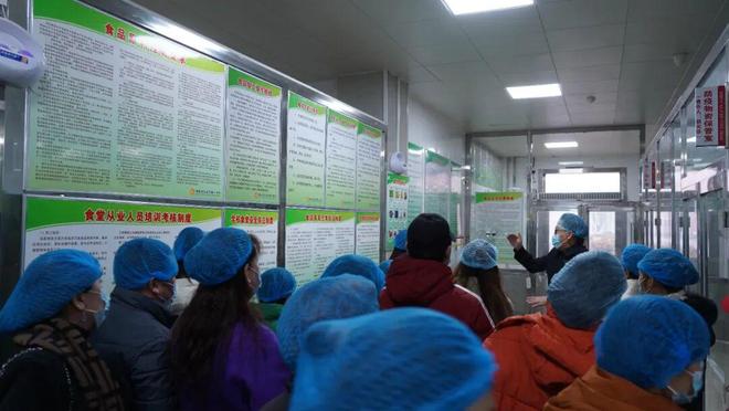 堂开放日活动共筑校园饮食安全防线pg电子免费模拟器大冶一中举办食(图12) 堂开放日活动共筑校园饮食安全防线pg电子免费模拟器大冶一中举办食(图12)